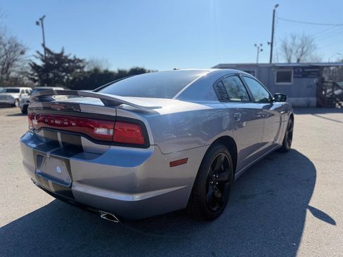 Used 2014 Dodge Charger SXT w/ Blacktop Package image 7