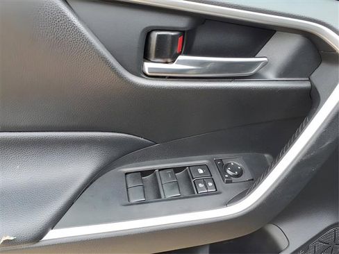 Used 2020 Toyota RAV4 XLE image 16