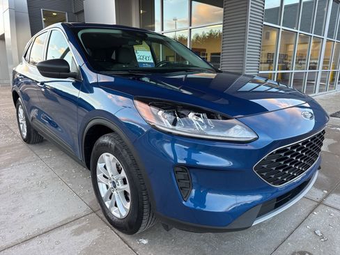 Used 2022 Ford Escape SE w/ Convenience Package image 9