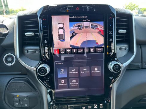 New 2026 RAM 2500 Big Horn AWD/4WD image 26