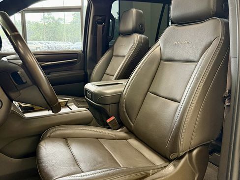 Used 2022 GMC Yukon Denali RWD image 14