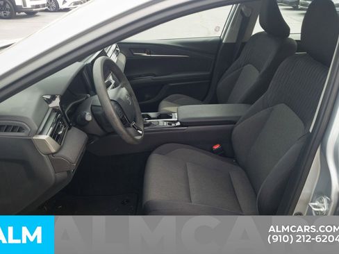 Used 2025 Toyota Camry LE image 16