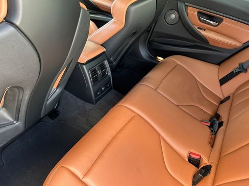 Used 2018 BMW M3 Base image 15