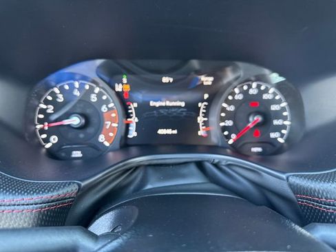 Used 2025 Jeep Compass Trailhawk AWD/4WD image 15