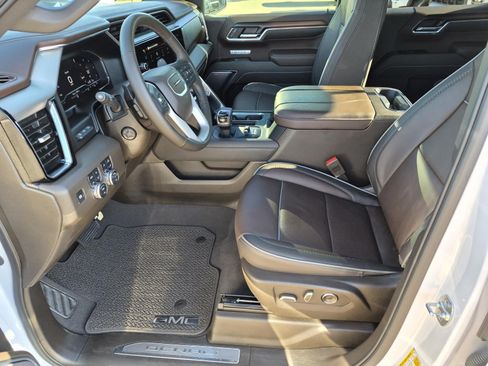 Certified 2025 GMC Sierra 1500 Denali w/ Denali Reserve Package AWD/4WD image 11