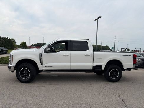 Used 2026 Ford F250 Lariat w/ Tremor Off-Road Package AWD/4WD image 4