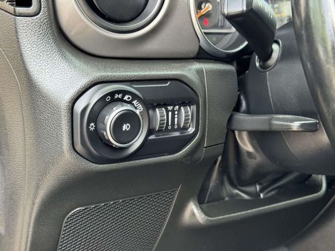 Used 2022 Jeep Wrangler Unlimited Sport AWD/4WD image 10