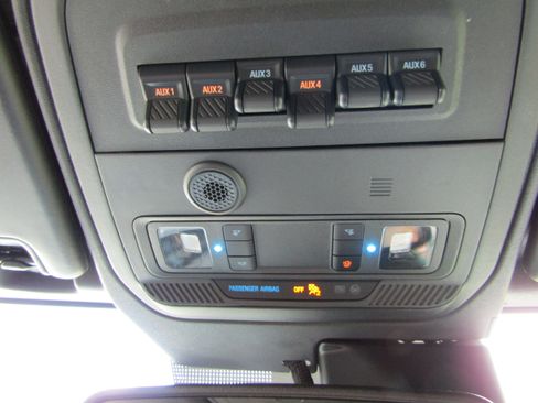 Used 2023 Ford Bronco Black Diamond AWD/4WD image 48