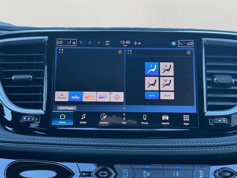 New 2026 Chrysler Pacifica Select image 18