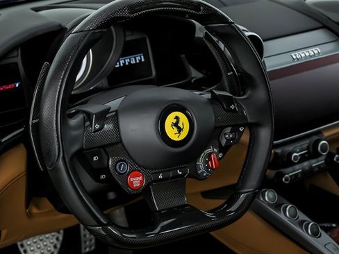Used 2018 Ferrari GTC4Lusso T RWD image 23