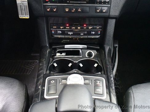 Used 2010 Mercedes-Benz E 550 4MATIC Sedan image 28