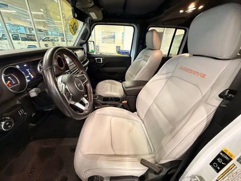 Used 2023 Jeep Gladiator Mojave w/ LED Lighting Group image 14