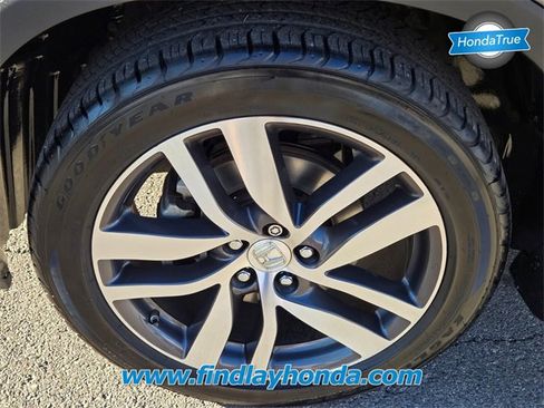 Certified 2018 Honda Pilot Touring image 12