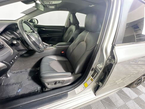 Used 2022 Toyota Camry SE FWD image 15