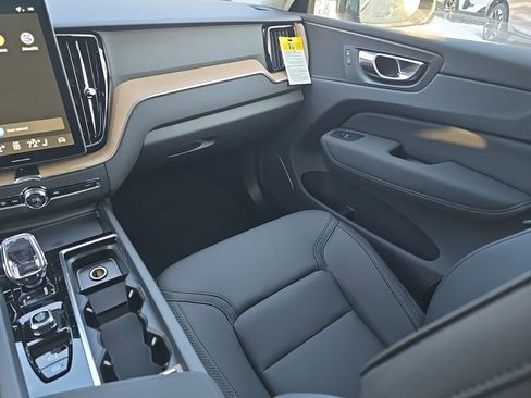 New 2026 Volvo XC60 B5 Plus w/ Climate Package AWD/4WD image 19