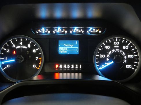 Used 2016 Ford F150 XLT AWD/4WD image 15