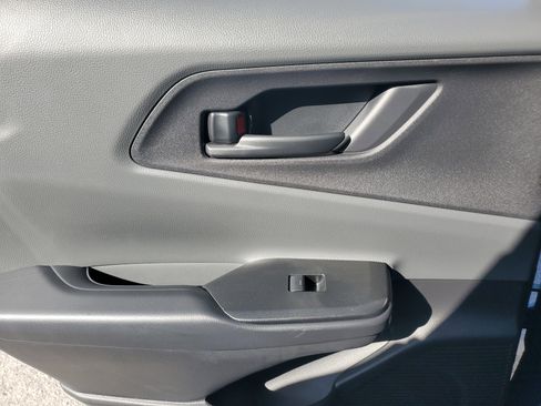 Used 2025 Toyota Prius LE image 23