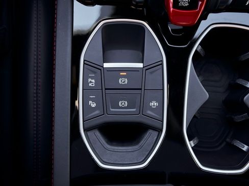 Used 2021 Lamborghini Urus image 65