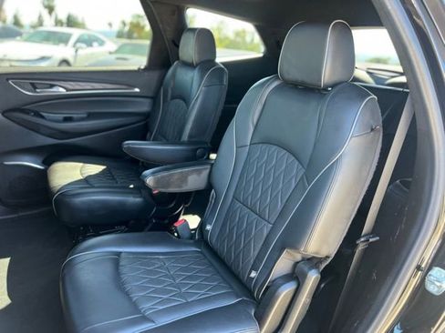 Used 2023 Buick Enclave Avenir w/ Avenir Technology Package FWD image 17
