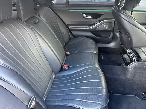 Certified 2022 Mercedes-Benz S 500 4MATIC image 7