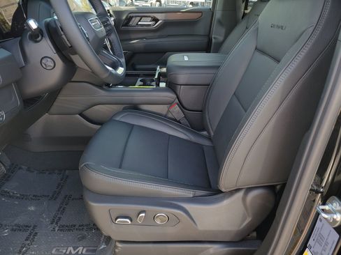 New 2026 GMC Yukon Denali w/ Sun & Power Step Package AWD/4WD image 6