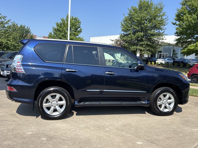 Used 2019 Lexus GX 460 AWD/4WD image 2