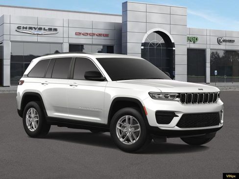 New 2025 Jeep Grand Cherokee Laredo X image 28