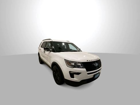 Used 2019 Ford Explorer Sport w/ Equipment Group 401A image 2