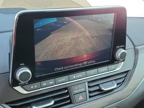 Used 2024 Nissan Altima 2.5 SV FWD image 28