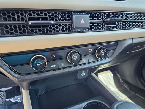 Used 2025 Honda HR-V LX image 36