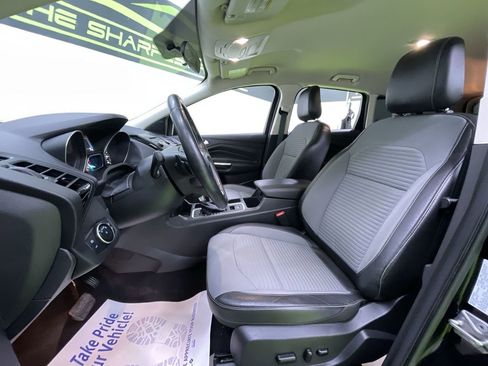 Used 2018 Ford Escape SE w/ SE Sport Appearance Package image 18