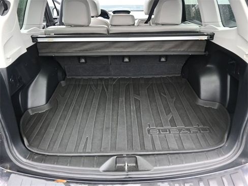 Used 2017 Subaru Forester 2.5i Premium image 29