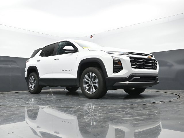 Used 2025 Chevrolet Equinox LT FWD image 56