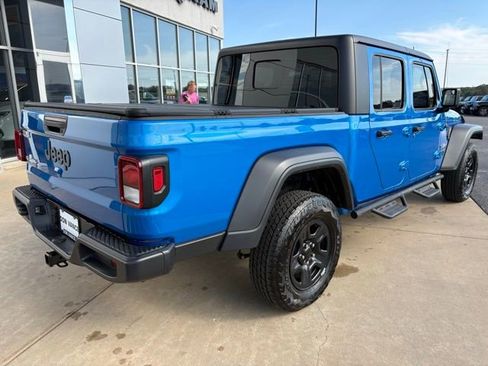 Used 2023 Jeep Gladiator Sport image 6