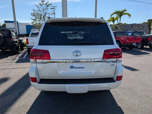 Used 2021 Toyota Land Cruiser Heritage Edition image 11