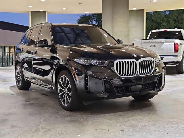 Used 2024 BMW X5 sDrive40i w/ M Sport Package RWD image 3