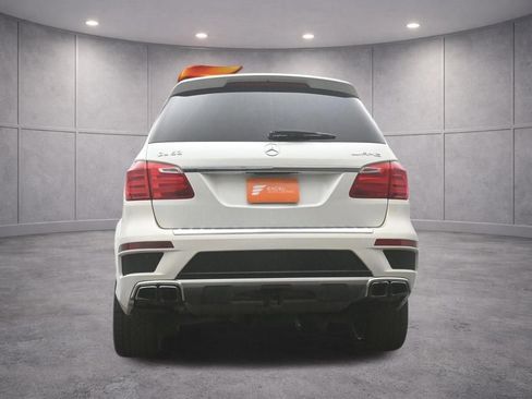 Used 2014 Mercedes-Benz GL 63 AMG 4MATIC image 44
