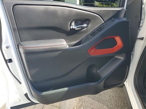 Certified 2025 Nissan Frontier Pro-X w/ Pro Convenience Package image 25