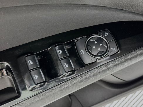 Used 2015 Ford Fusion SE FWD image 19
