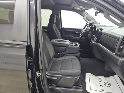 Used 2023 Chevrolet Silverado 1500 LT AWD/4WD image 20