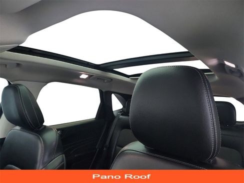 Used 2021 Ford Escape SEL image 12