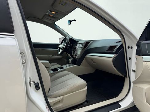 Used 2011 Subaru Outback 2.5i Premium image 33