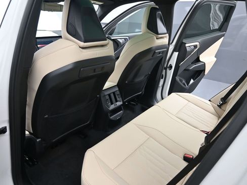 Certified 2025 BMW X3 xDrive30i w/ Premium Package image 28