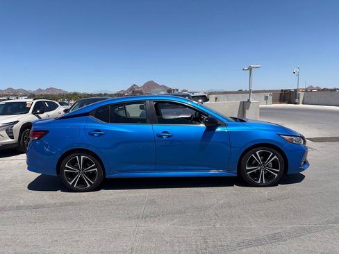 Used 2023 Nissan Sentra SR w/ Electronics Package FWD image 2