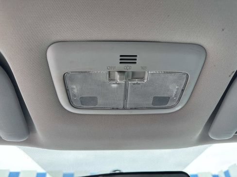 Used 2015 Toyota Corolla LE image 25