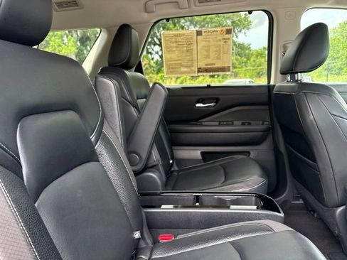 Used 2022 Nissan Pathfinder SL w/ SL Premium Package FWD image 15