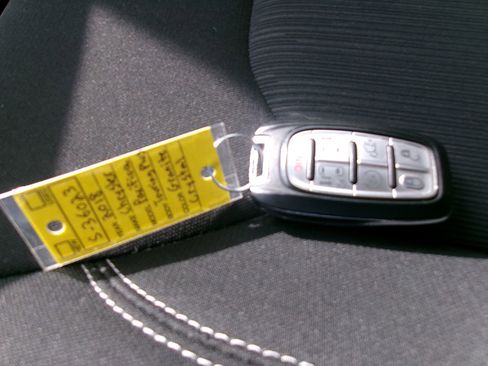 Used 2018 Chrysler Pacifica Touring Plus w/ S Appearance Package image 22