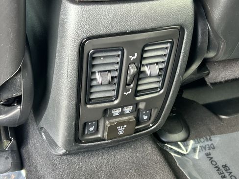 Used 2025 Dodge Durango GT AWD/4WD image 15