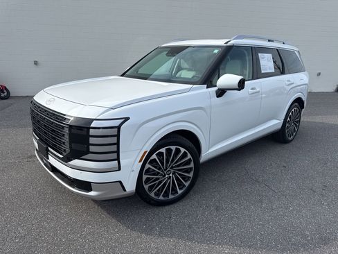 Used 2026 Hyundai Palisade Calligraphy image 1