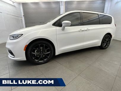 Certified 2022 Chrysler Pacifica Touring-L w/ S Appearance Package